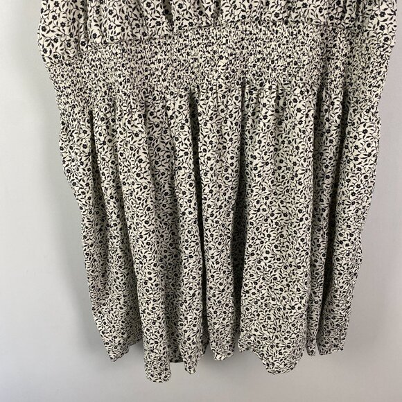 Old Navy Monochrome Floral Mini Dress - Picture 3 of 11
